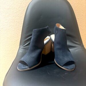 Navy suede open toe booties